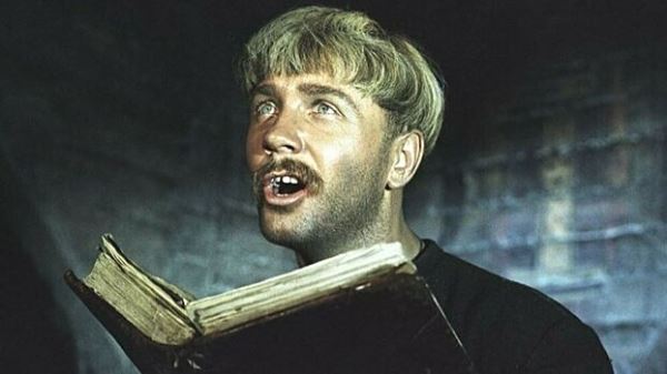 В советском фильме "Вий" 1967 года обнаружился досадный ляп